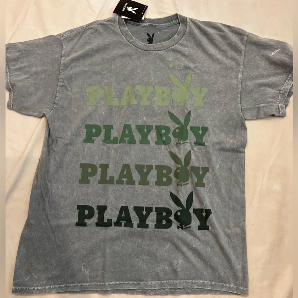 NWT PLAYBOY OVERSIZED T-SHIRT SIZE LARGE - Picture 1 of 3
